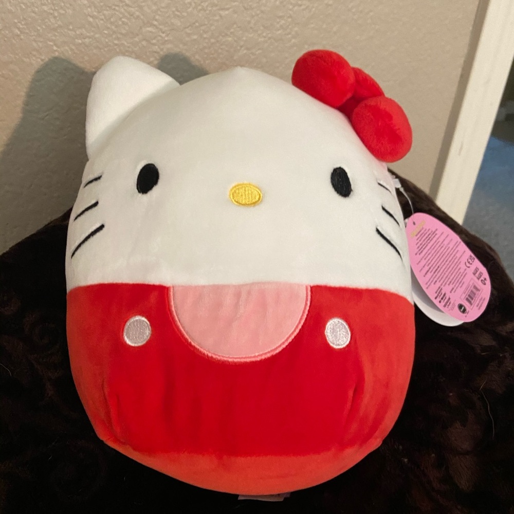 Hello Kitty Squishmallow